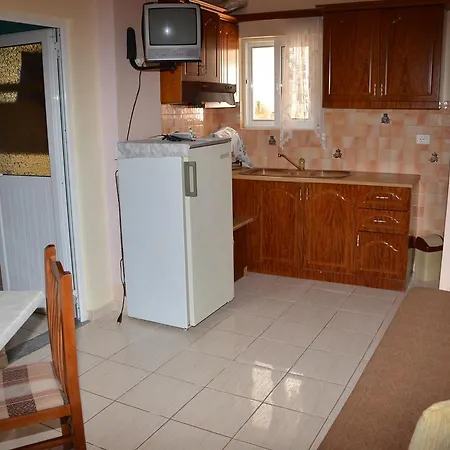 Tare Apartment Sarande