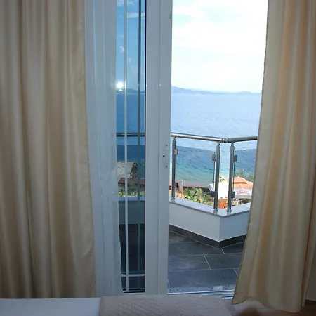 Apartment Tare