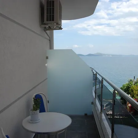 Tare Apartment Sarande