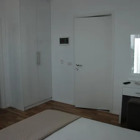 Tare Apartment Sarande